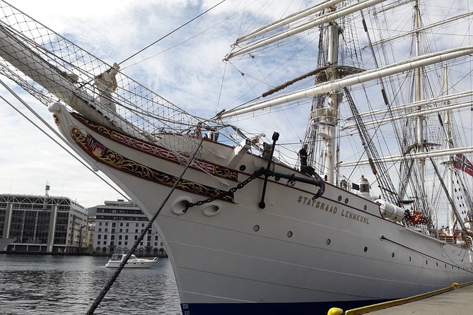 Walking tour: Medieval Spirit of Bergen + sweet Arctic gifts - Walking through Bryggen’s Hanseatic lanes