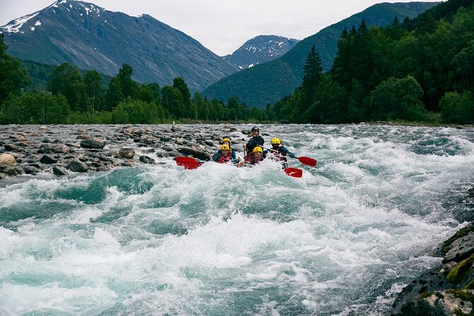 White Water Rafting in Valldøla - The river swim, a rare and memorable stop