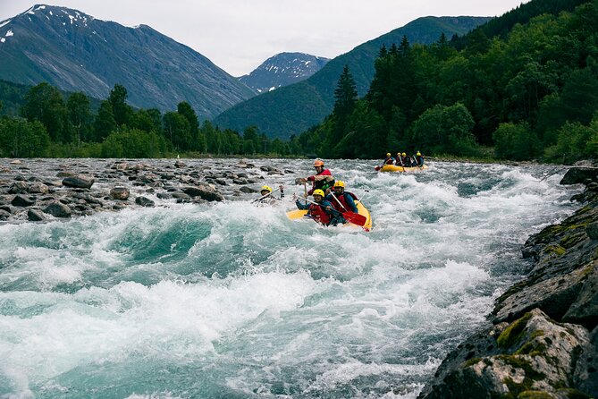 White Water Rafting in Valldøla - The final section brings faster water