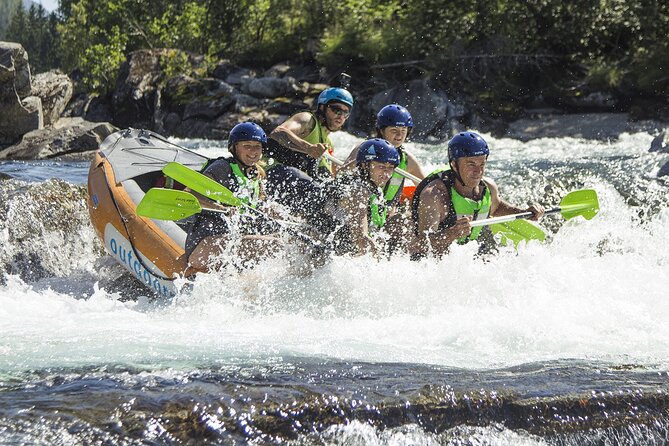 Whitewater Rafting Grade 3 to 4 - Meeting Voss before the river run