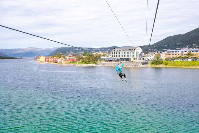 Zipline Experience in Mosjøen - Landing in the gardens of Fru Haugans Hotel